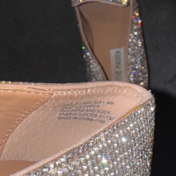 Steve Madden Women's Silver rhinestone Loafers sz 6 just in time for parties! - Picture 8 of 12